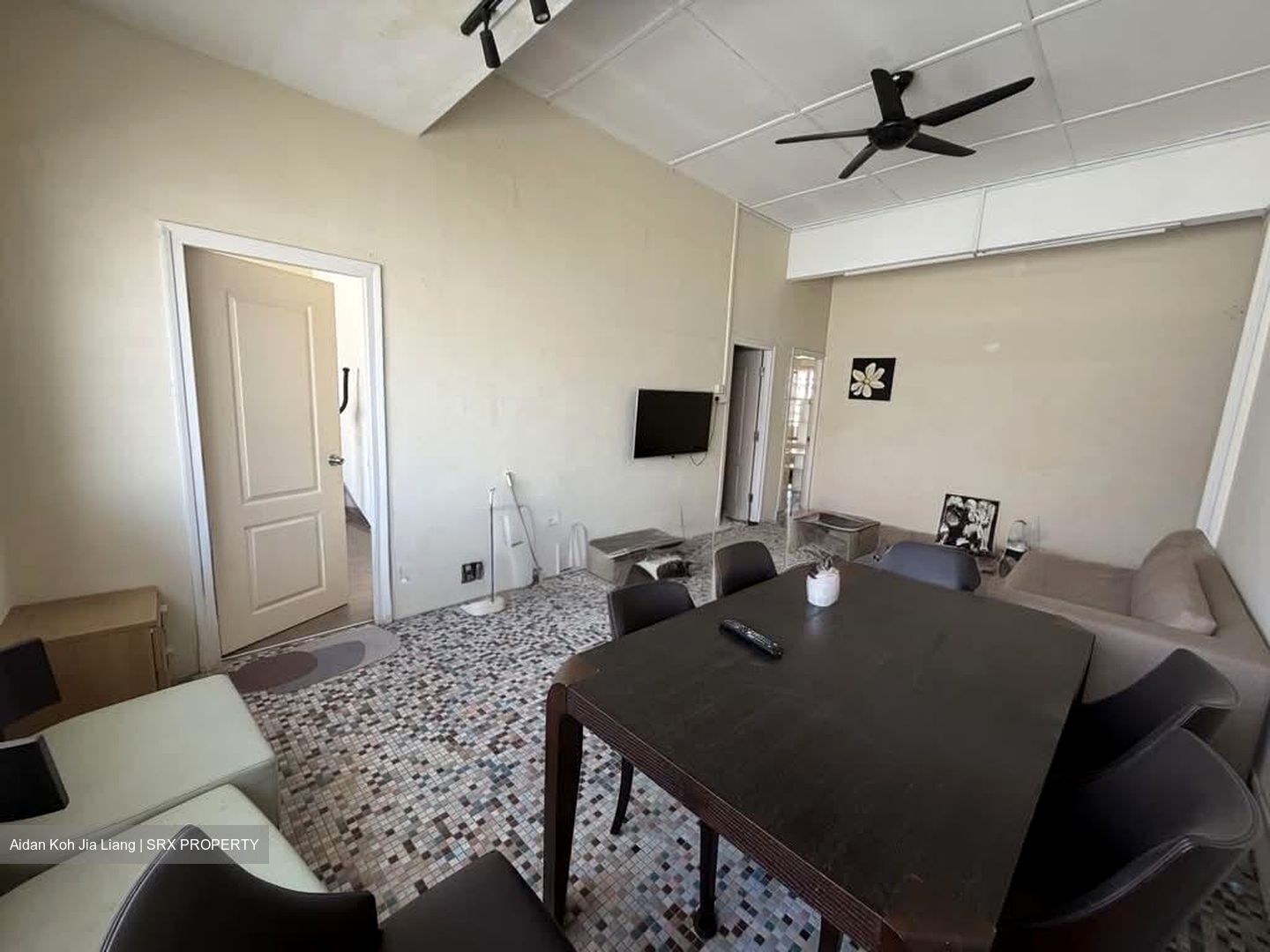 Joo Chiat Terrace (D15), Terrace #569352421